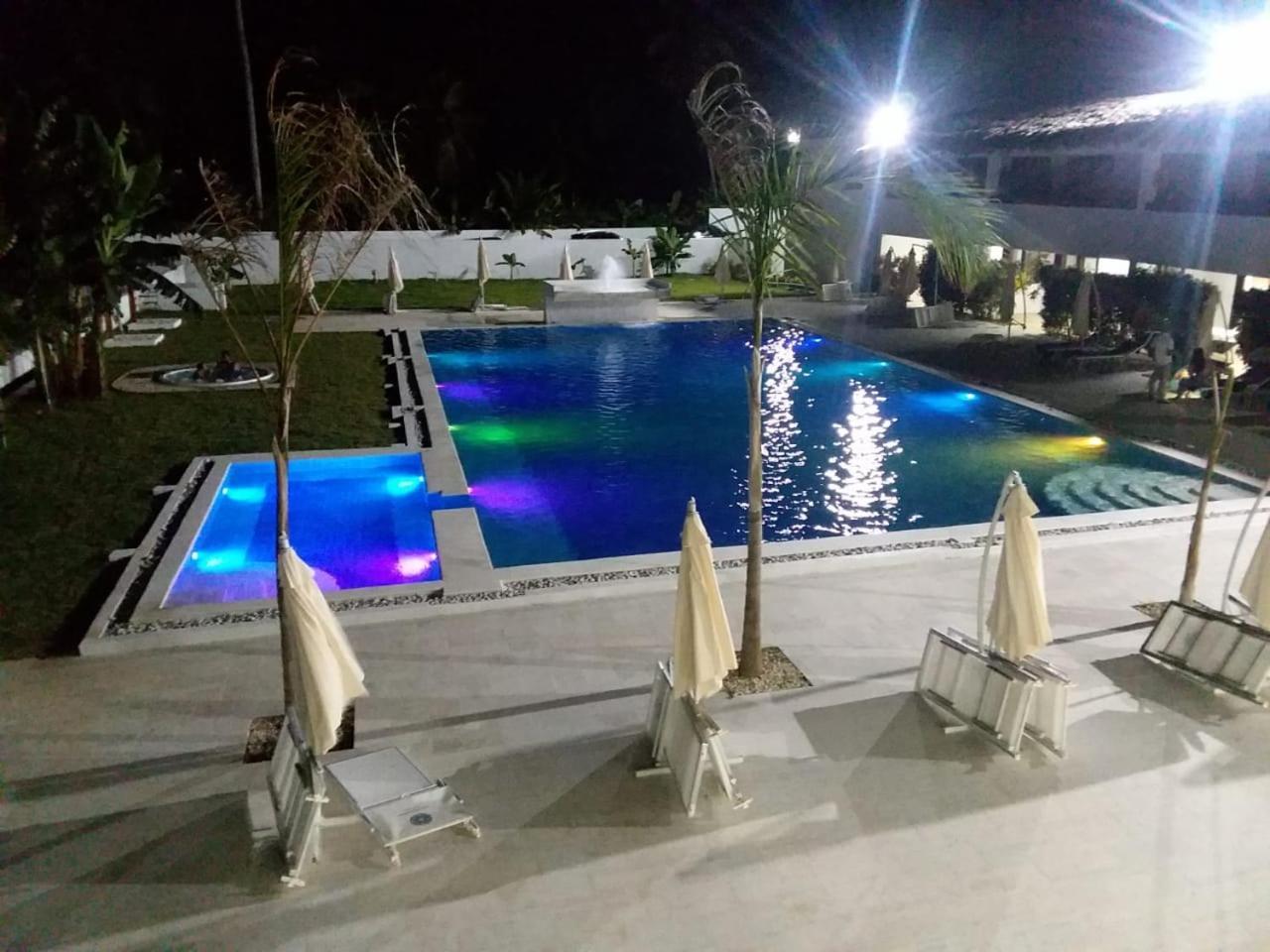 Barahona Oasi Encantada - Beach Resort מראה חיצוני תמונה