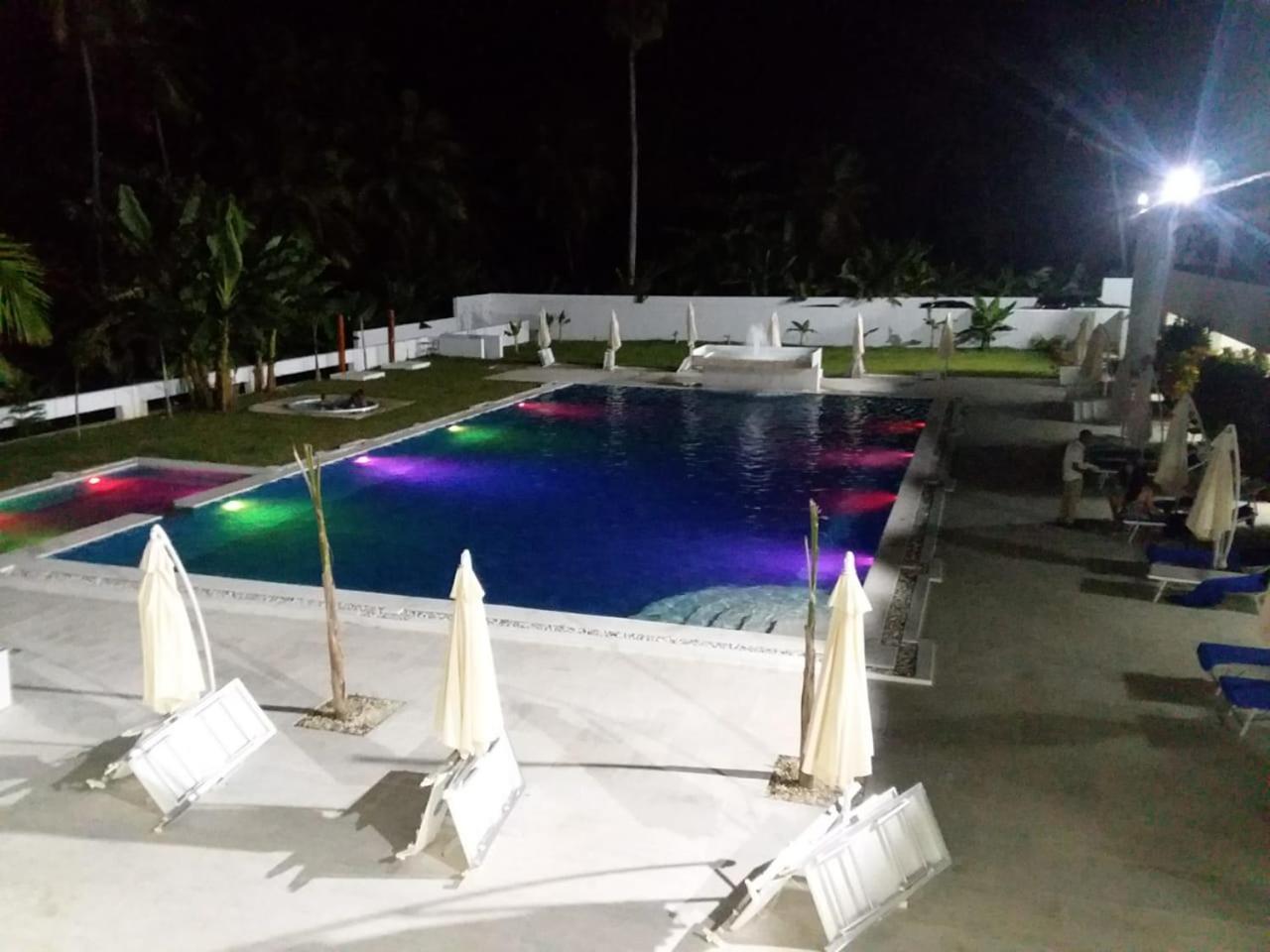 Barahona Oasi Encantada - Beach Resort מראה חיצוני תמונה