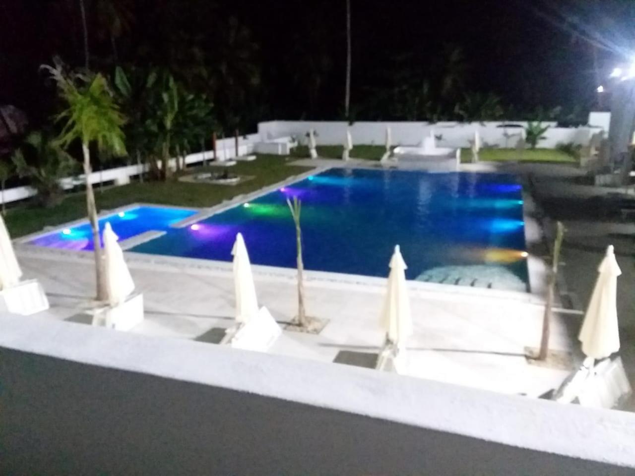 Barahona Oasi Encantada - Beach Resort מראה חיצוני תמונה