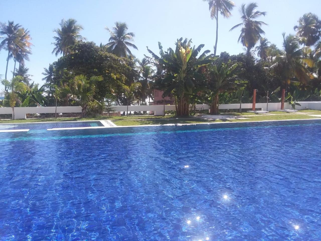 Barahona Oasi Encantada - Beach Resort מראה חיצוני תמונה